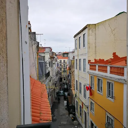 Madragoa-lapa Typical * Lisboa